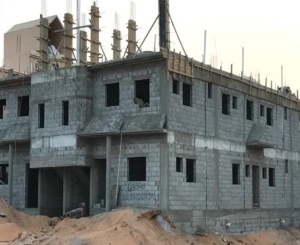 شركة مقاولات مصنفة في جدة تنفذ مشروع سكني ضخم بجودة عالية.
